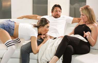 Jaye Summers, Tommy Gunn - Mommy Likes To Watch 2, Scene 2