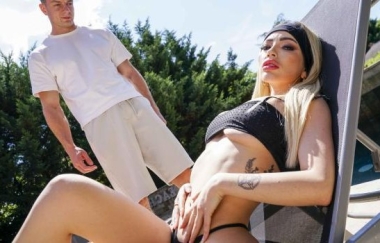 Gatita Veve - When Luxury Knocks