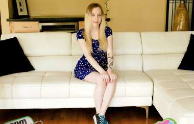 Violet October - A Handcuffed Secret - Shesnew