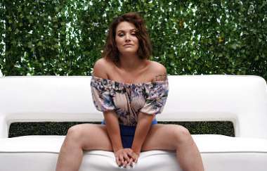 Shyla - A Thick White Girl