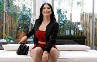 Tessa Valet Parks A Bbc Inside Her For A Job