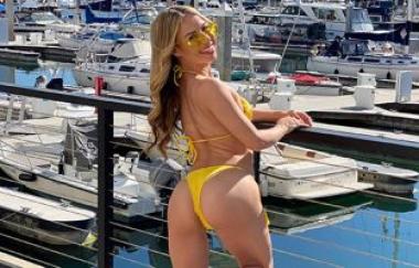 Summer Vixen - Squirting Into Summers Snatch