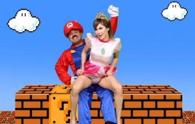 Esmeralda Duarte, Kari Cachonda - Super Mario Porno