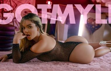Kourtney Love - A Love So Delicious