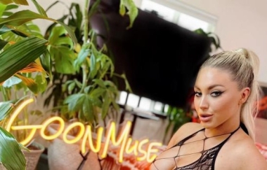 Kayley Gunner - A Proper Goon Session - Goonmuse
