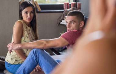 Alyssia Kent, Nikki Thorne, Max Dior - Cock Collector - Stepmomlessons